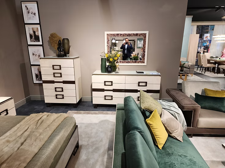 Poesia Collection Bedroom King 4 Pc Set