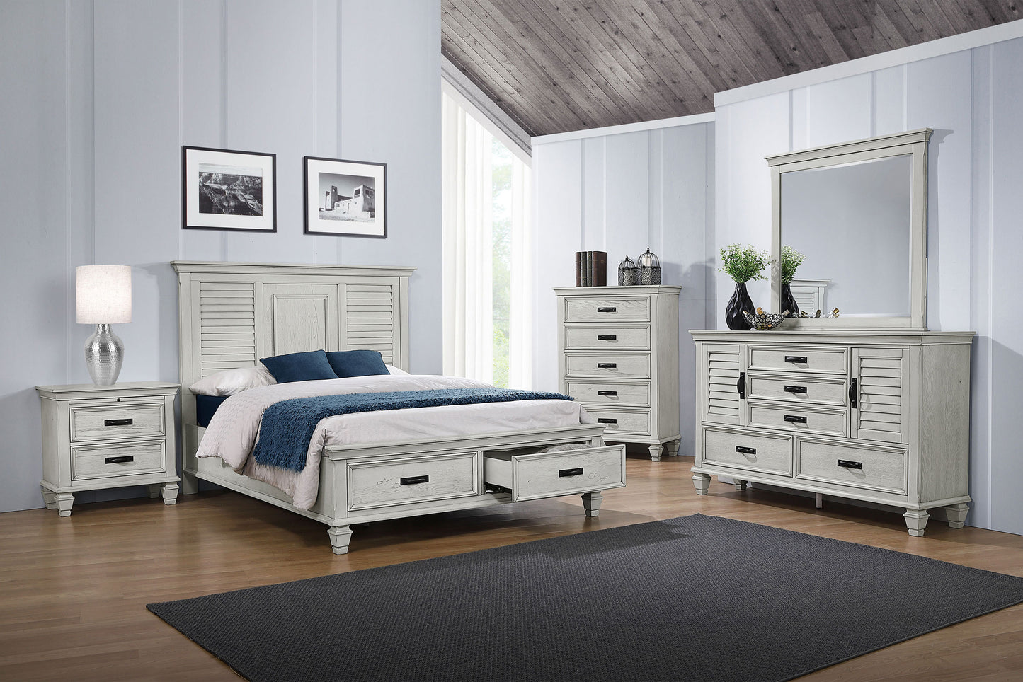 Franco 5-piece Queen Bedroom Set Distressed White