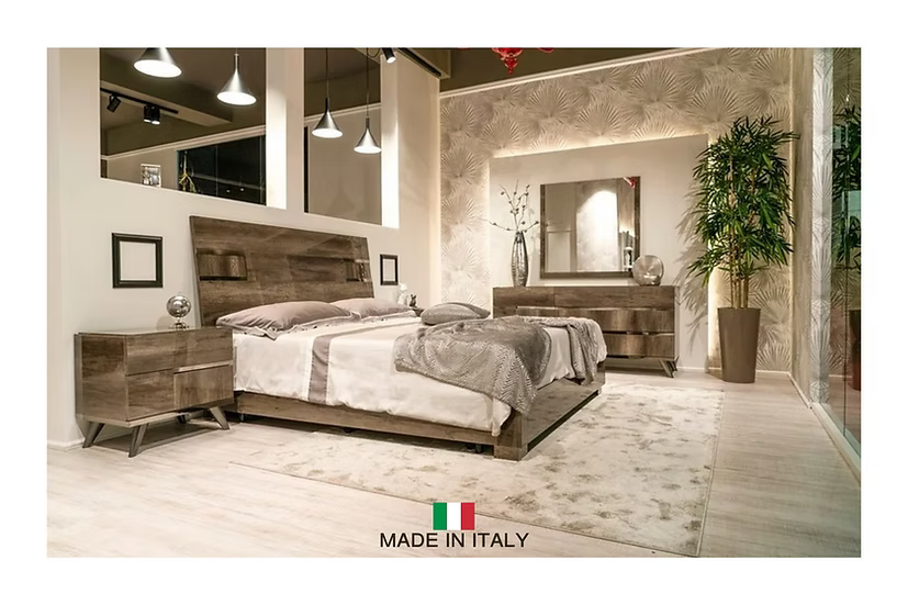 Medea Collection Bedroom Set King 4 Pc