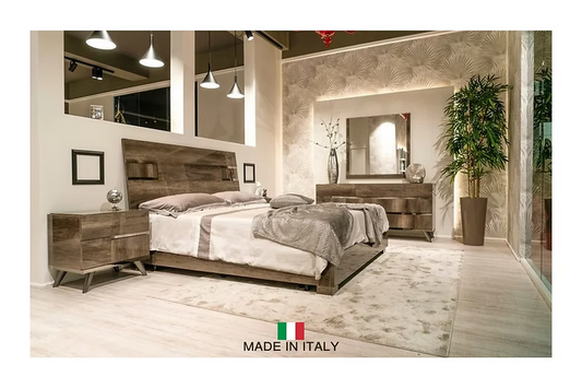 Medea Collection Bedroom Set Queen 4 Pc