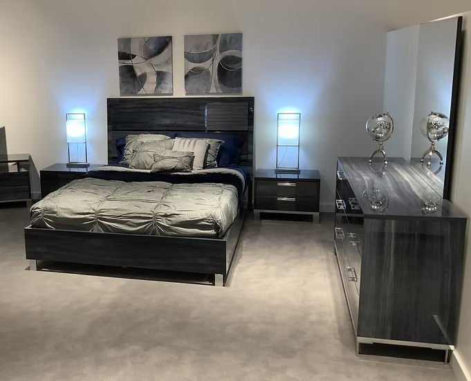 Delia Collection Italian Bedroom Set King 5 Pc