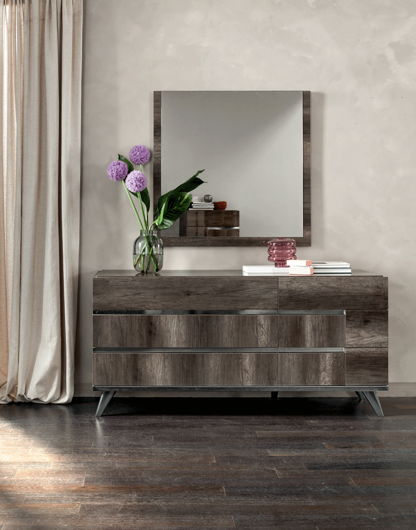 Medea II Collection Bedroom Set Queen 4 Pc