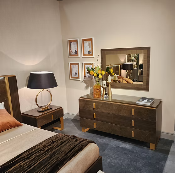 Essenza Collection Italian Bedroom Set Queen 4 Pc