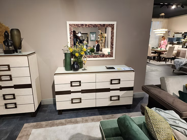 Poesia Collection Bedroom King 4 Pc Set